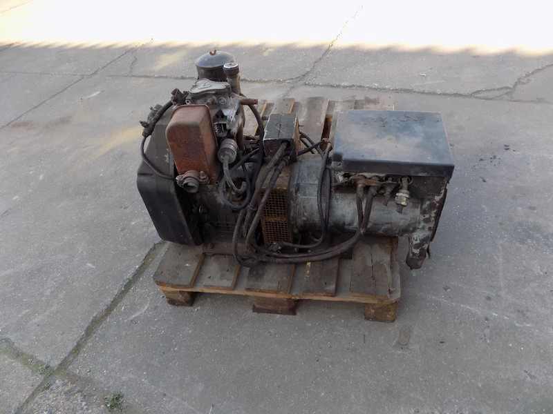 Lamborghini hatz generator - Generatorski set: slika Lamborghini hatz generator - Generatorski set Lamborghini hatz generator - Generatorski set: slika Lamborghini hatz generator - Generatorski set