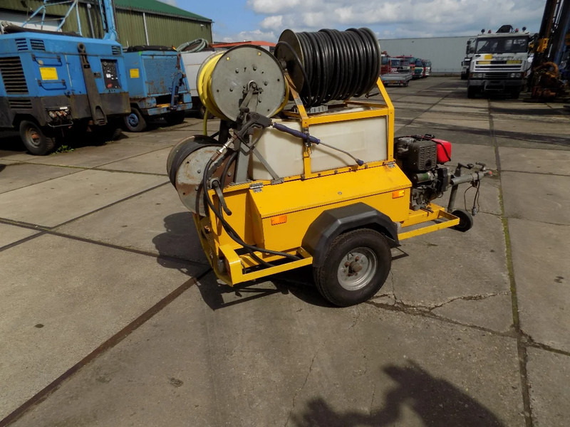 Rioned HD50 Rioned HD50 diesel - Vakum kamion: slika Rioned HD50 Rioned HD50 diesel - Vakum kamion Rioned HD50 Rioned HD50 diesel - Vakum kamion: slika Rioned HD50 Rioned HD50 diesel - Vakum kamion