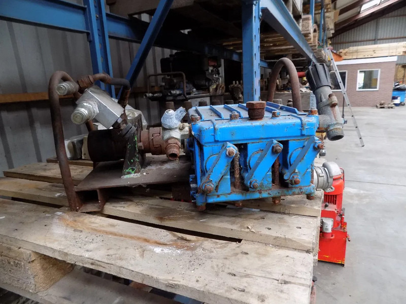 Hoge drukpomp-high pressure pump toilet tanker hoge drukpomp[ -high pressure pump - Vakum kamion: slika hoge drukpomp-high pressure pump toilet tanker hoge drukpomp[ -high pressure pump - Vakum kamion Hoge drukpomp-high pressure pump toilet tanker hoge drukpomp[ -high pressure pump - Vakum kamion: slika hoge drukpomp-high pressure pump toilet tanker hoge drukpomp[ -high pressure pump - Vakum kamion