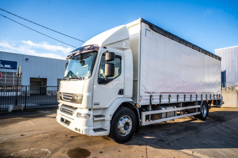 DAF LF 55.250 - Kamion s ceradom: slika DAF LF 55.250 - Kamion s ceradom DAF LF 55.250 - Kamion s ceradom: slika DAF LF 55.250 - Kamion s ceradom