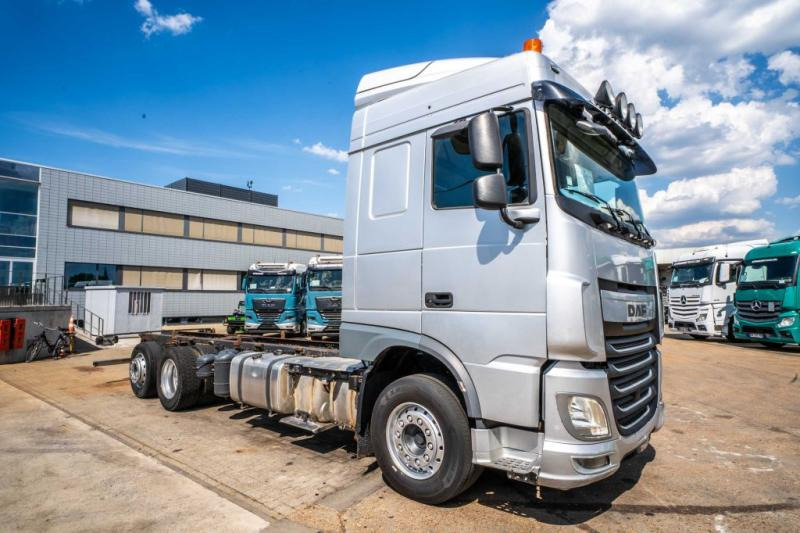 DAF XF 510 - Kamion-šasija: slika DAF XF 510 - Kamion-šasija DAF XF 510 - Kamion-šasija: slika DAF XF 510 - Kamion-šasija