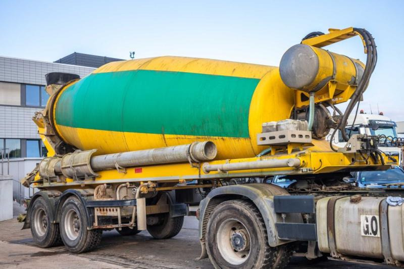 DE BUF BETON MIXER/MISCHER/MALAXEUR12M³ - Poluprikolica mikser: slika DE BUF BETON MIXER/MISCHER/MALAXEUR12M³ - Poluprikolica mikser DE BUF BETON MIXER/MISCHER/MALAXEUR12M³ - Poluprikolica mikser: slika DE BUF BETON MIXER/MISCHER/MALAXEUR12M³ - Poluprikolica mikser