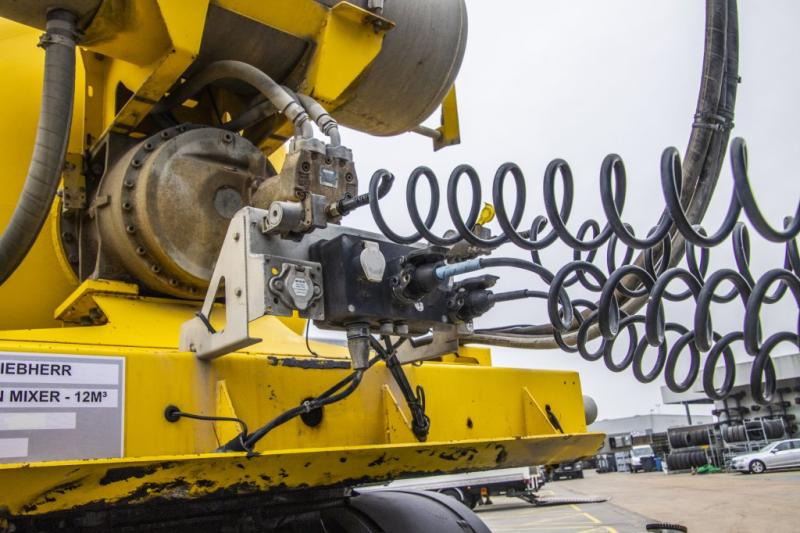 Poluprikolica mikser DEBUF BETON MIXER/MALAXEUR/MISCHER-12M³: slika Poluprikolica mikser DEBUF BETON MIXER/MALAXEUR/MISCHER-12M³ Poluprikolica mikser DEBUF BETON MIXER/MALAXEUR/MISCHER-12M³: slika Poluprikolica mikser DEBUF BETON MIXER/MALAXEUR/MISCHER-12M³