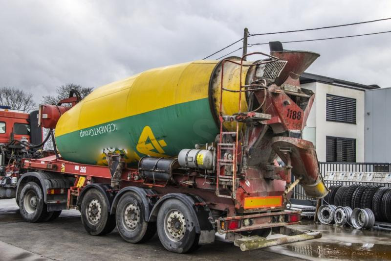 Liebherr LIEBHERR BETON MIXER/MALAXEUR/MISCHER-12M³ - Poluprikolica mikser: slika Liebherr LIEBHERR BETON MIXER/MALAXEUR/MISCHER-12M³ - Poluprikolica mikser Liebherr LIEBHERR BETON MIXER/MALAXEUR/MISCHER-12M³ - Poluprikolica mikser: slika Liebherr LIEBHERR BETON MIXER/MALAXEUR/MISCHER-12M³ - Poluprikolica mikser