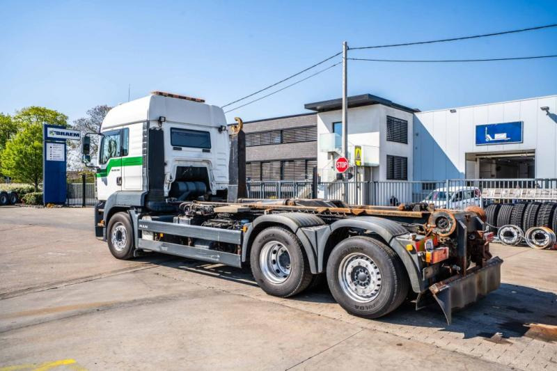 MAN TGA 26.430 LL - Kamion s kukastom dizalicom: slika MAN TGA 26.430 LL - Kamion s kukastom dizalicom MAN TGA 26.430 LL - Kamion s kukastom dizalicom: slika MAN TGA 26.430 LL - Kamion s kukastom dizalicom
