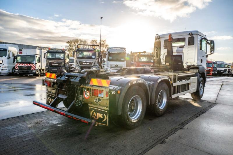 MAN TGS 33.470 BL - 64 456 KM - Kamion s kukastom dizalicom: slika MAN TGS 33.470 BL - 64 456 KM - Kamion s kukastom dizalicom MAN TGS 33.470 BL - 64 456 KM - Kamion s kukastom dizalicom: slika MAN TGS 33.470 BL - 64 456 KM - Kamion s kukastom dizalicom