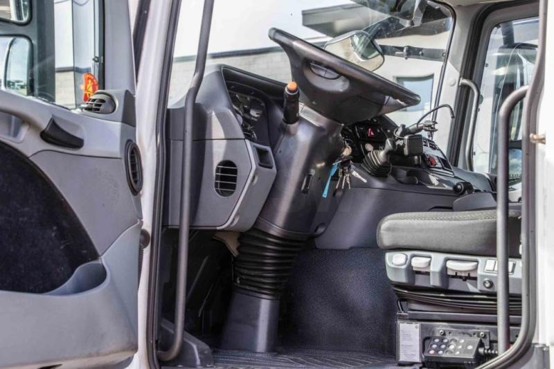 Mercedes ACTROS 2544-MP3+MAGYAR-INOX-18.200L+6COMP - Kamion cisterna: slika Mercedes ACTROS 2544-MP3+MAGYAR-INOX-18.200L+6COMP - Kamion cisterna Mercedes ACTROS 2544-MP3+MAGYAR-INOX-18.200L+6COMP - Kamion cisterna: slika Mercedes ACTROS 2544-MP3+MAGYAR-INOX-18.200L+6COMP - Kamion cisterna