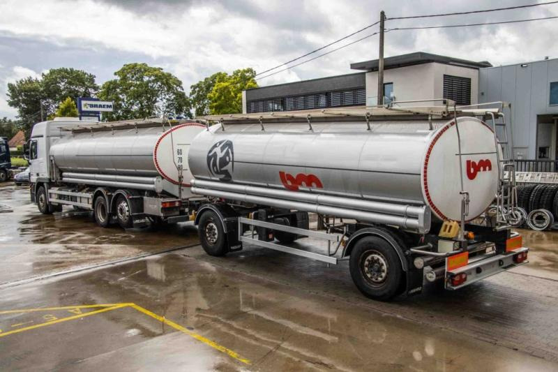 Mercedes ACTROS 2544-MP3+MAGYAR-INOX-18.200L+6COMP - Kamion cisterna: slika Mercedes ACTROS 2544-MP3+MAGYAR-INOX-18.200L+6COMP - Kamion cisterna Mercedes ACTROS 2544-MP3+MAGYAR-INOX-18.200L+6COMP - Kamion cisterna: slika Mercedes ACTROS 2544-MP3+MAGYAR-INOX-18.200L+6COMP - Kamion cisterna