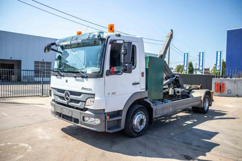 Mercedes ATEGO 1222 K - Kamion s kukastom dizalicom: slika Mercedes ATEGO 1222 K - Kamion s kukastom dizalicom Mercedes ATEGO 1222 K - Kamion s kukastom dizalicom: slika Mercedes ATEGO 1222 K - Kamion s kukastom dizalicom