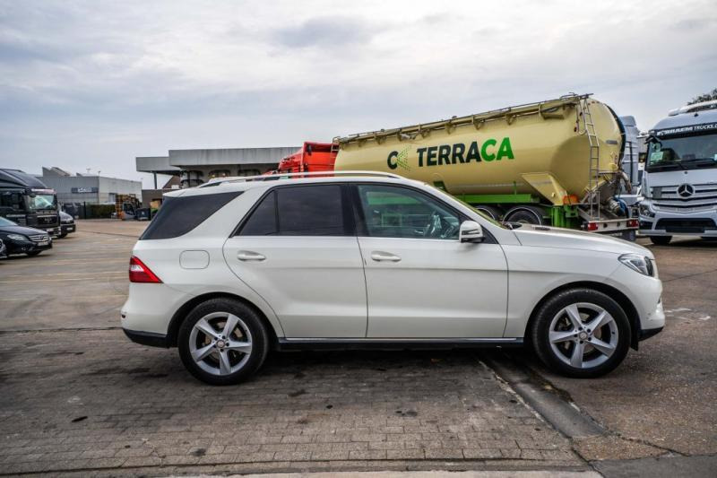 Mercedes-Benz ML 250 CDI - Limuzina: slika Mercedes-Benz ML 250 CDI - Limuzina Mercedes-Benz ML 250 CDI - Limuzina: slika Mercedes-Benz ML 250 CDI - Limuzina