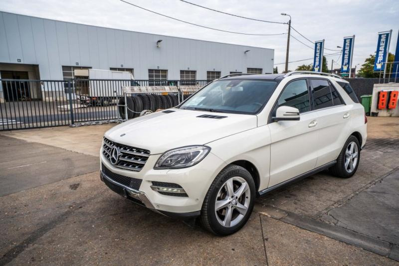 Mercedes-Benz ML 250 CDI - Limuzina: slika Mercedes-Benz ML 250 CDI - Limuzina Mercedes-Benz ML 250 CDI - Limuzina: slika Mercedes-Benz ML 250 CDI - Limuzina