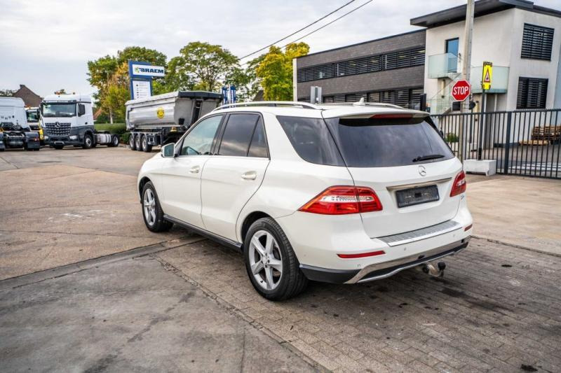 Mercedes-Benz ML 250 CDI - Limuzina: slika Mercedes-Benz ML 250 CDI - Limuzina Mercedes-Benz ML 250 CDI - Limuzina: slika Mercedes-Benz ML 250 CDI - Limuzina