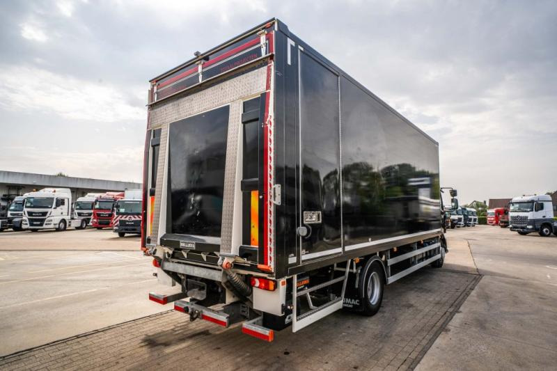 Renault D250 16T.- 36000 KM +DHOLLANDIA 2T. - Kamion sandučar: slika Renault D250 16T.- 36000 KM +DHOLLANDIA 2T. - Kamion sandučar Renault D250 16T.- 36000 KM +DHOLLANDIA 2T. - Kamion sandučar: slika Renault D250 16T.- 36000 KM +DHOLLANDIA 2T. - Kamion sandučar