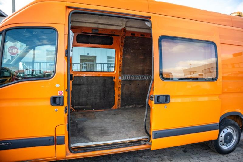Renault MASTER 2.5 DCI - Furgon: slika Renault MASTER 2.5 DCI - Furgon Renault MASTER 2.5 DCI - Furgon: slika Renault MASTER 2.5 DCI - Furgon