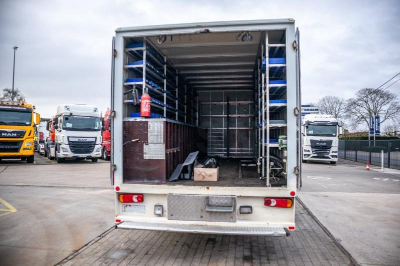 Renault MIDLUM 180 DCI - Kamion sandučar: slika Renault MIDLUM 180 DCI - Kamion sandučar Renault MIDLUM 180 DCI - Kamion sandučar: slika Renault MIDLUM 180 DCI - Kamion sandučar