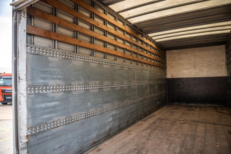 Zakup Renault PREMIUM 340 DXI-6X2 Renault PREMIUM 340 DXI-6X2: slika Zakup Renault PREMIUM 340 DXI-6X2 Renault PREMIUM 340 DXI-6X2