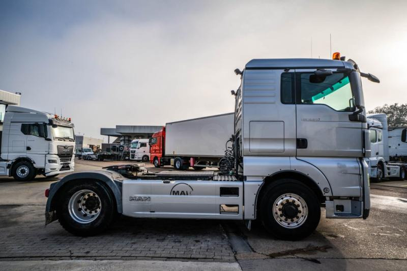 MAN TGX 18.540 XL BLS - 4X4H + KIPHYDR. - Tegljač: slika MAN TGX 18.540 XL BLS - 4X4H + KIPHYDR. - Tegljač MAN TGX 18.540 XL BLS - 4X4H + KIPHYDR. - Tegljač: slika MAN TGX 18.540 XL BLS - 4X4H + KIPHYDR. - Tegljač