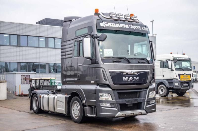 MAN TGX 18.560 XXL LLS+ INTARDER - Tegljač: slika MAN TGX 18.560 XXL LLS+ INTARDER - Tegljač MAN TGX 18.560 XXL LLS+ INTARDER - Tegljač: slika MAN TGX 18.560 XXL LLS+ INTARDER - Tegljač
