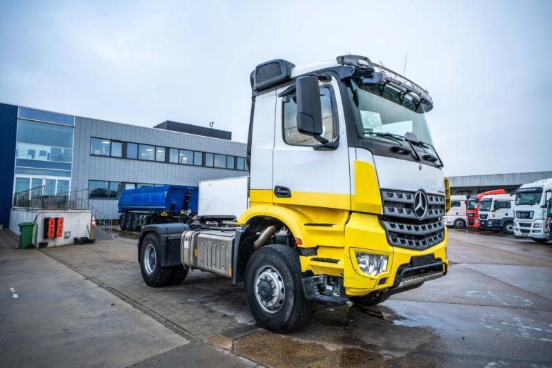 Mercedes AROCS 2045 AS (cardan) - Tegljač: slika Mercedes AROCS 2045 AS (cardan) - Tegljač Mercedes AROCS 2045 AS (cardan) - Tegljač: slika Mercedes AROCS 2045 AS (cardan) - Tegljač