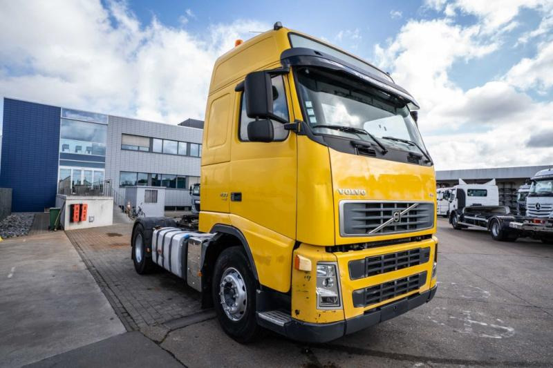 Volvo FH 400+E5+KIPHYDR. - Tegljač: slika Volvo FH 400+E5+KIPHYDR. - Tegljač Volvo FH 400+E5+KIPHYDR. - Tegljač: slika Volvo FH 400+E5+KIPHYDR. - Tegljač