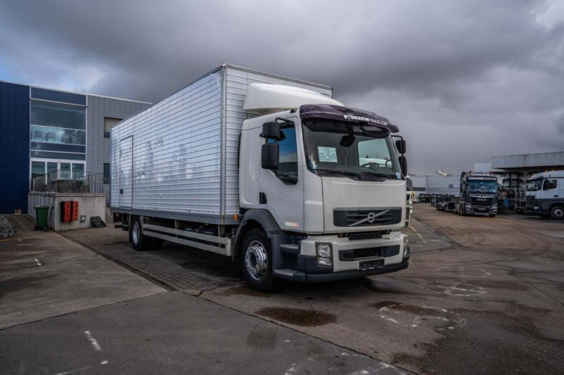 Volvo FL 260 (19t) +DHOLLANDIA 2T. - Kamion sandučar: slika Volvo FL 260 (19t) +DHOLLANDIA 2T. - Kamion sandučar Volvo FL 260 (19t) +DHOLLANDIA 2T. - Kamion sandučar: slika Volvo FL 260 (19t) +DHOLLANDIA 2T. - Kamion sandučar