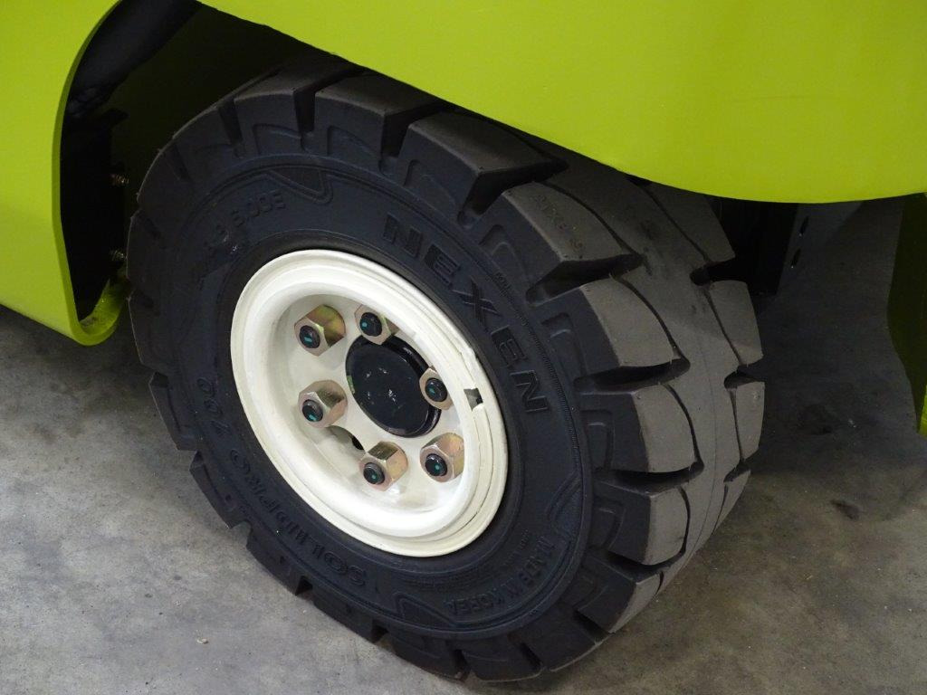 Električni viličar Clark GEX50: slika Električni viličar Clark GEX50 Električni viličar Clark GEX50: slika Električni viličar Clark GEX50