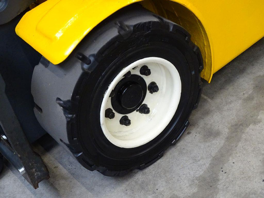 Električni viličar Jungheinrich EFG220: slika Električni viličar Jungheinrich EFG220 Električni viličar Jungheinrich EFG220: slika Električni viličar Jungheinrich EFG220