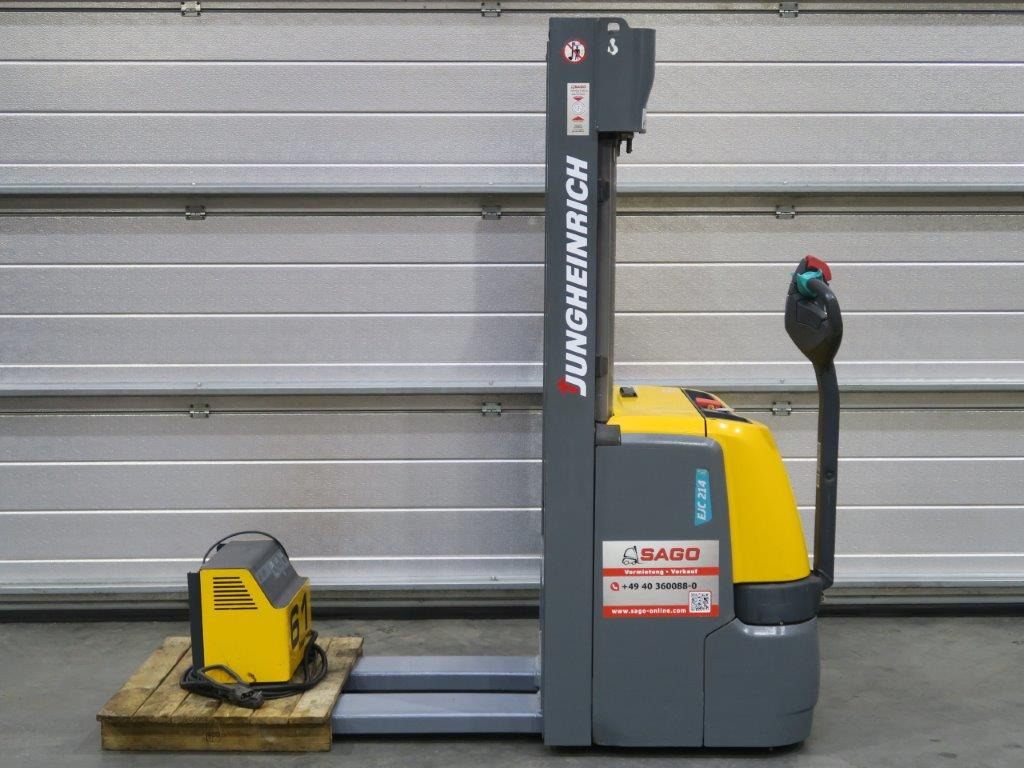 Jungheinrich EJC214 - Slagač stoga: slika Jungheinrich EJC214 - Slagač stoga Jungheinrich EJC214 - Slagač stoga: slika Jungheinrich EJC214 - Slagač stoga