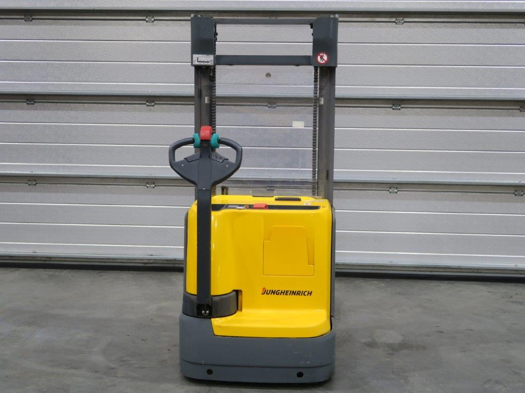 Jungheinrich EJC214 - Slagač stoga: slika Jungheinrich EJC214 - Slagač stoga Jungheinrich EJC214 - Slagač stoga: slika Jungheinrich EJC214 - Slagač stoga