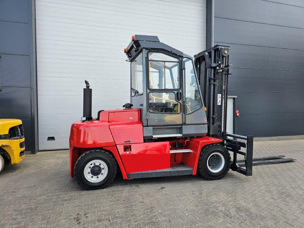 Kalmar DCE80-6 - Empty Containers Handler - Diesel viličar: slika Kalmar DCE80-6 - Empty Containers Handler - Diesel viličar Kalmar DCE80-6 - Empty Containers Handler - Diesel viličar: slika Kalmar DCE80-6 - Empty Containers Handler - Diesel viličar