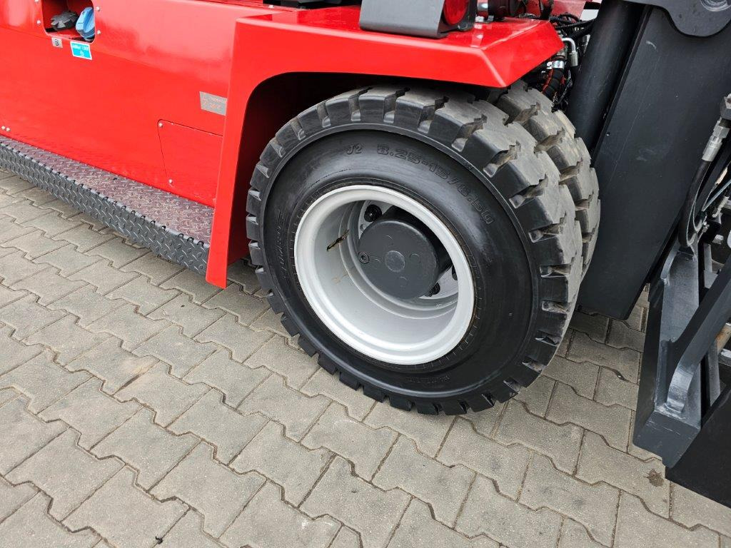 Kalmar DCG80-9 - Diesel viličar: slika Kalmar DCG80-9 - Diesel viličar Kalmar DCG80-9 - Diesel viličar: slika Kalmar DCG80-9 - Diesel viličar