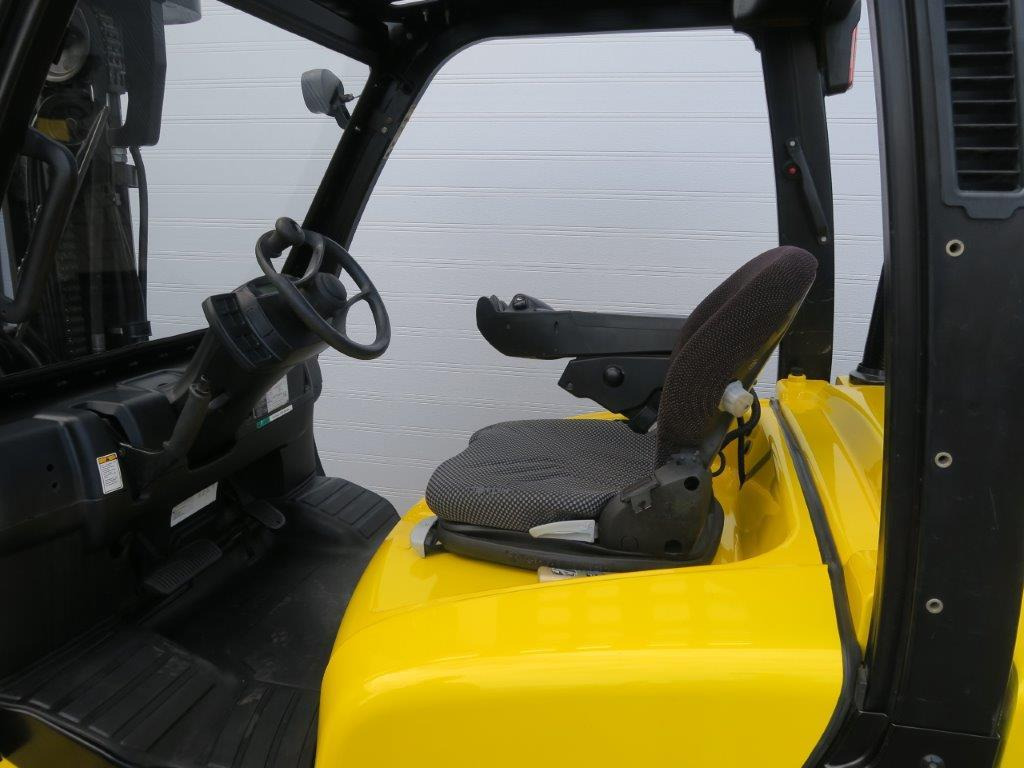 Viličar Yale GLP50VX TRIPLEX Container-Indoor-Stapler: slika Viličar Yale GLP50VX TRIPLEX Container-Indoor-Stapler Viličar Yale GLP50VX TRIPLEX Container-Indoor-Stapler: slika Viličar Yale GLP50VX TRIPLEX Container-Indoor-Stapler