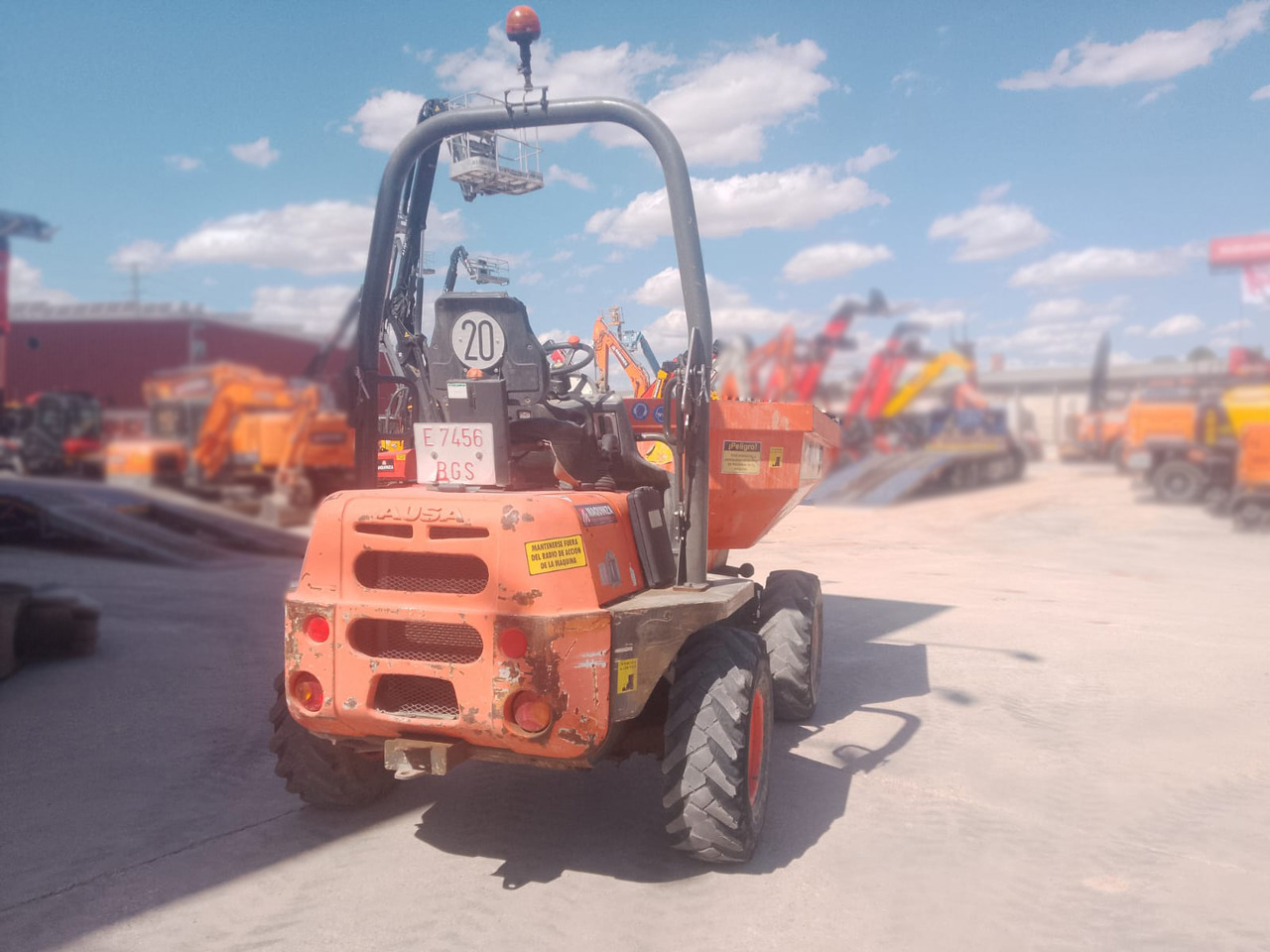 AUSA D350 AHG - Mini istovarivač: slika AUSA D350 AHG - Mini istovarivač AUSA D350 AHG - Mini istovarivač: slika AUSA D350 AHG - Mini istovarivač