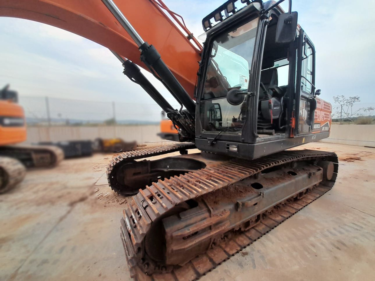 DOOSAN DX350LC-7 - Bager gusjeničar: slika DOOSAN DX350LC-7 - Bager gusjeničar DOOSAN DX350LC-7 - Bager gusjeničar: slika DOOSAN DX350LC-7 - Bager gusjeničar