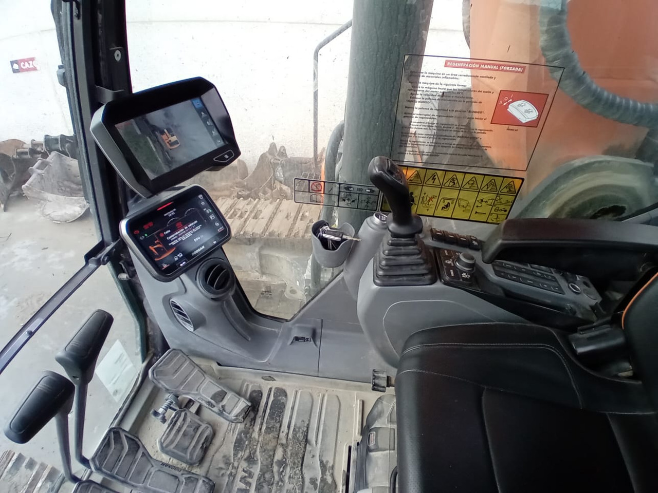 Bager gusjeničar DOOSAN DX350LC-7: slika Bager gusjeničar DOOSAN DX350LC-7 Bager gusjeničar DOOSAN DX350LC-7: slika Bager gusjeničar DOOSAN DX350LC-7