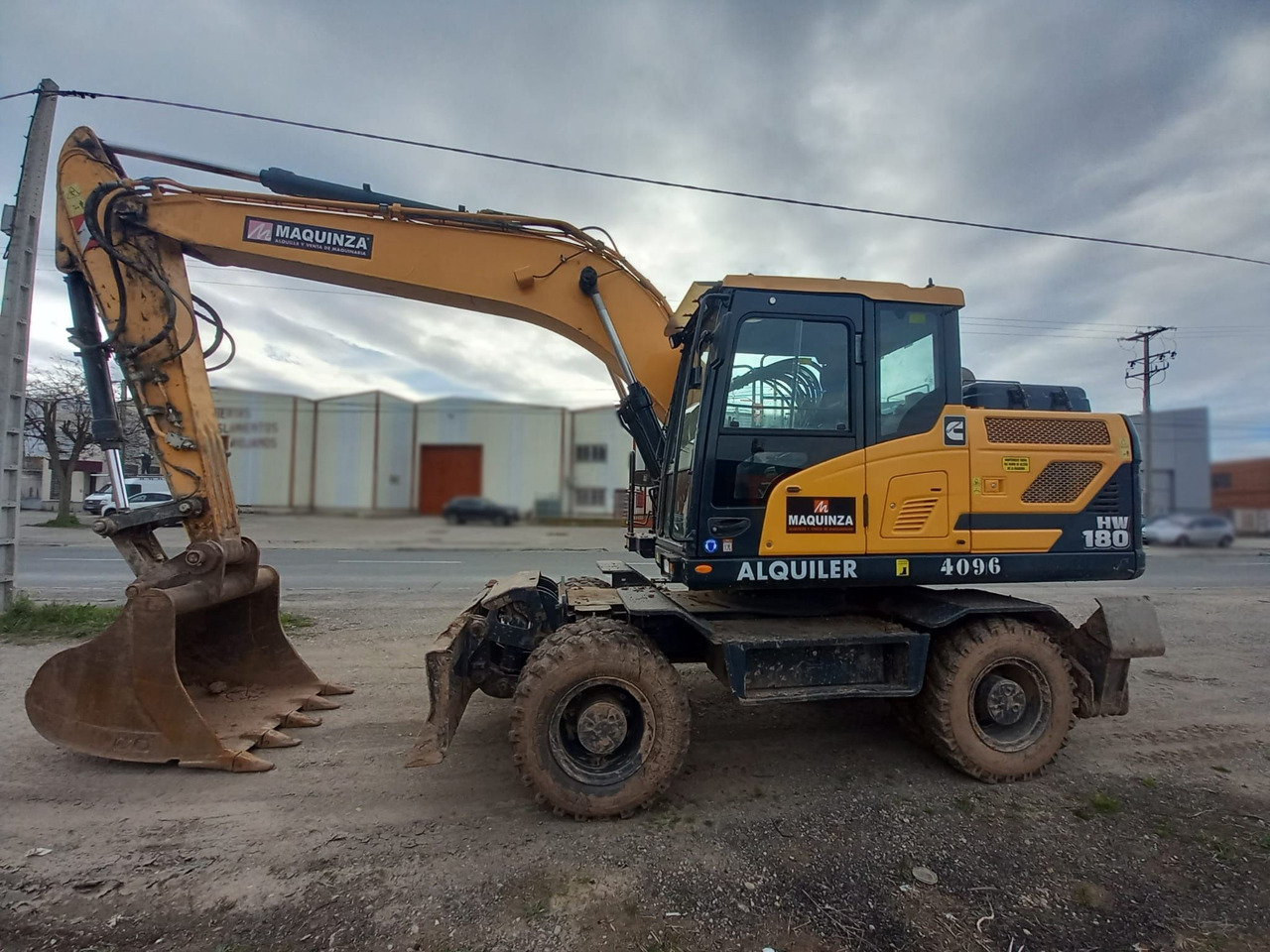 HYUNDAI HW180 - Bager na kotačima: slika HYUNDAI HW180 - Bager na kotačima HYUNDAI HW180 - Bager na kotačima: slika HYUNDAI HW180 - Bager na kotačima
