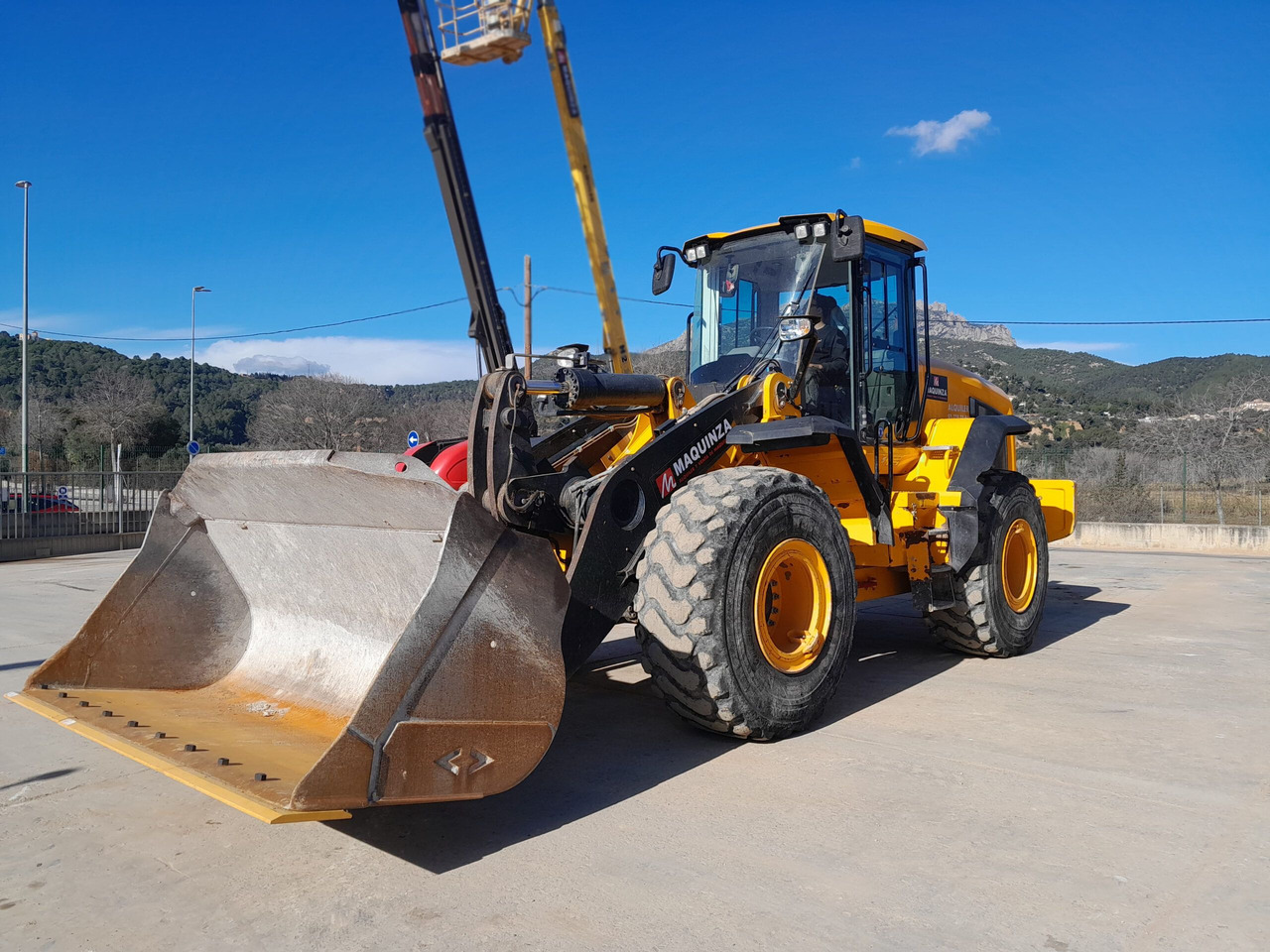 JCB 457ZX - Utovarivač na kotačima: slika JCB 457ZX - Utovarivač na kotačima JCB 457ZX - Utovarivač na kotačima: slika JCB 457ZX - Utovarivač na kotačima