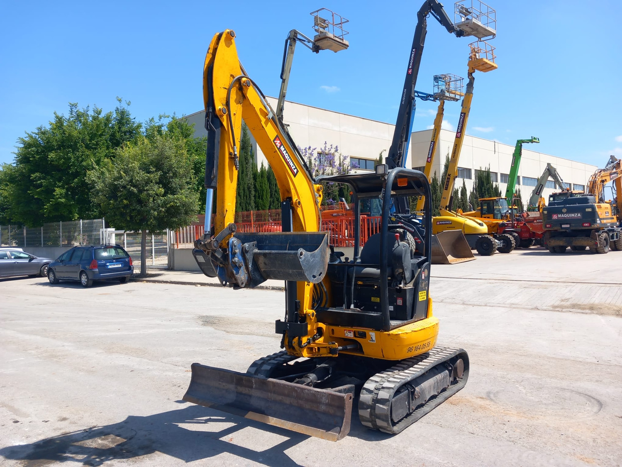 JCB 8030ZTS - Mini bager: slika JCB 8030ZTS - Mini bager JCB 8030ZTS - Mini bager: slika JCB 8030ZTS - Mini bager