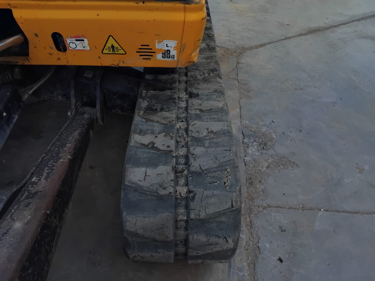 Mini bager JCB 85Z: slika Mini bager JCB 85Z