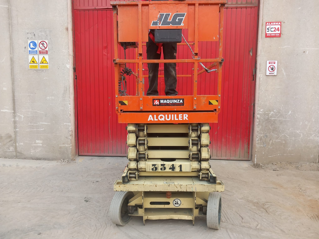 JLG 10RS - Škarasta podizna platforma: slika JLG 10RS - Škarasta podizna platforma JLG 10RS - Škarasta podizna platforma: slika JLG 10RS - Škarasta podizna platforma