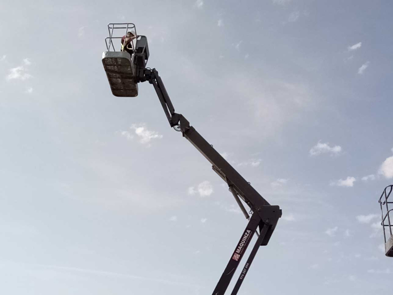 MANITOU 160ATJ EJE OSCILANTE - Zglobni krak: slika MANITOU 160ATJ EJE OSCILANTE - Zglobni krak MANITOU 160ATJ EJE OSCILANTE - Zglobni krak: slika MANITOU 160ATJ EJE OSCILANTE - Zglobni krak