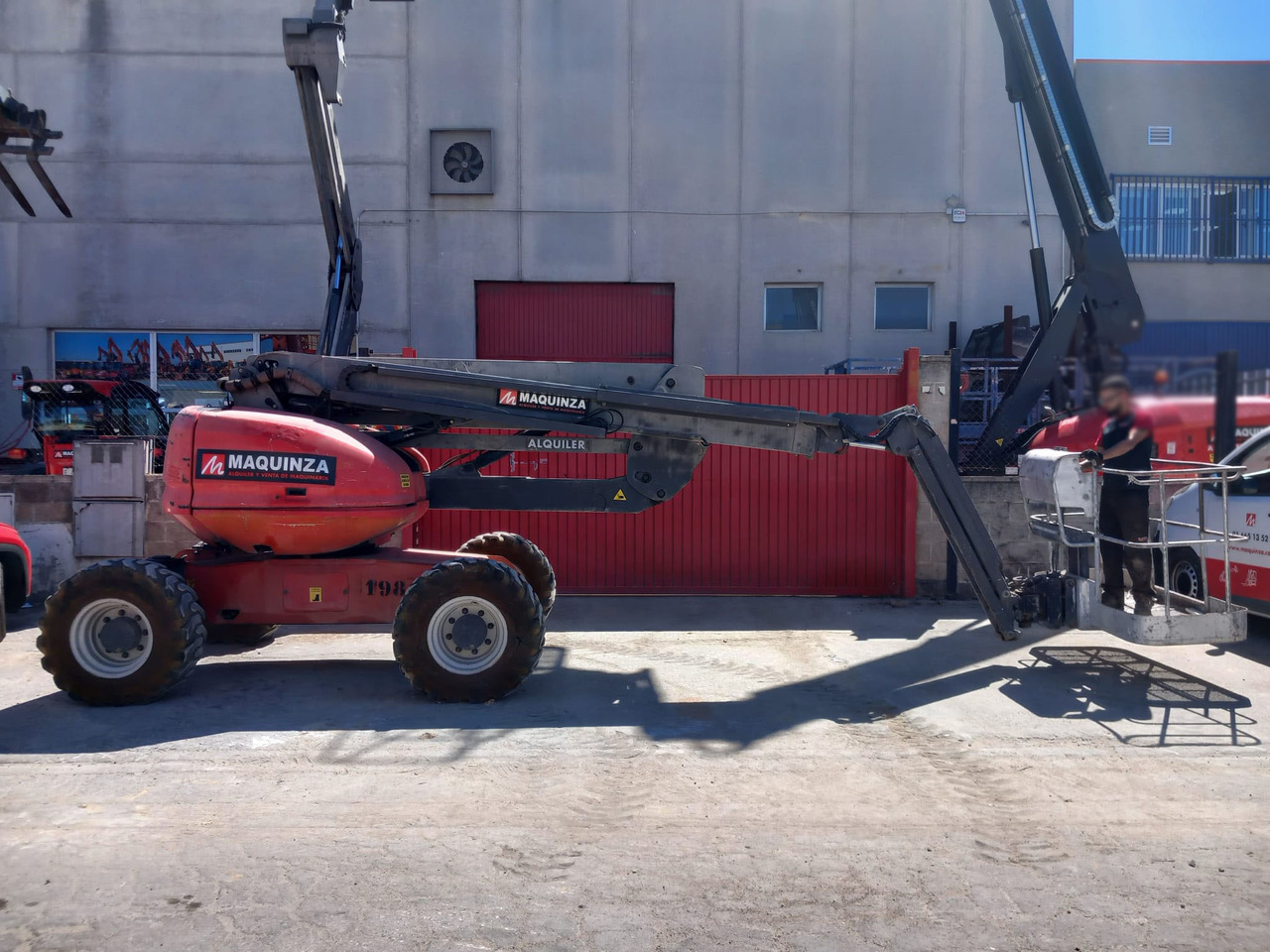 MANITOU 180ATJ - Zglobni krak: slika MANITOU 180ATJ - Zglobni krak MANITOU 180ATJ - Zglobni krak: slika MANITOU 180ATJ - Zglobni krak