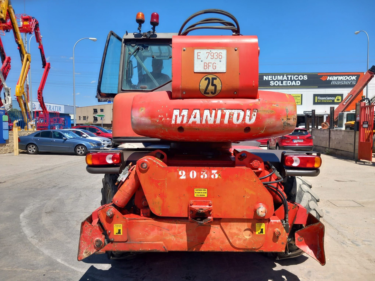 MANITOU MRT1742 - Teleskopski rukovatelj: slika MANITOU MRT1742 - Teleskopski rukovatelj MANITOU MRT1742 - Teleskopski rukovatelj: slika MANITOU MRT1742 - Teleskopski rukovatelj