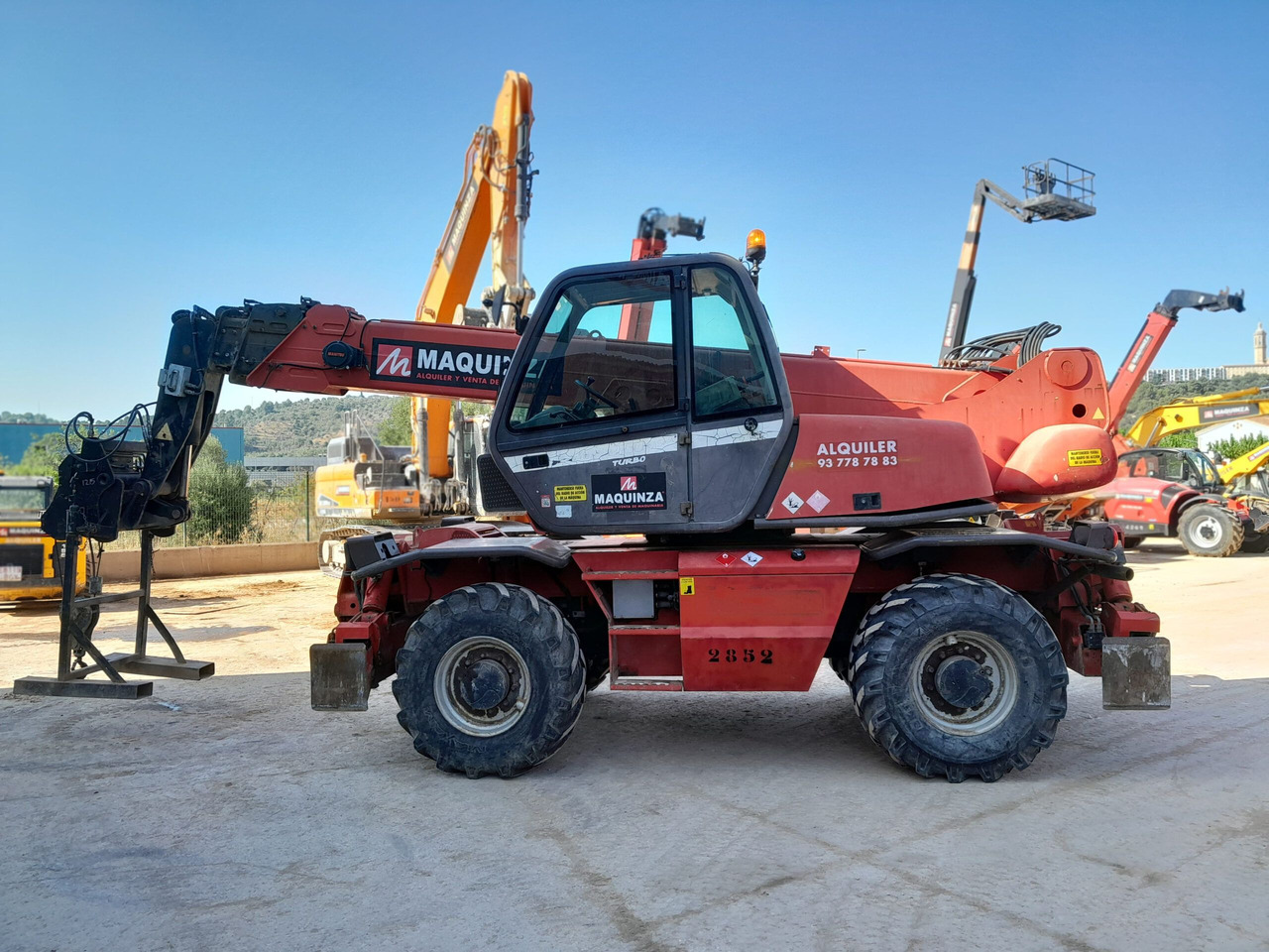 MANITOU MRT2150 - Teleskopski rukovatelj: slika MANITOU MRT2150 - Teleskopski rukovatelj MANITOU MRT2150 - Teleskopski rukovatelj: slika MANITOU MRT2150 - Teleskopski rukovatelj
