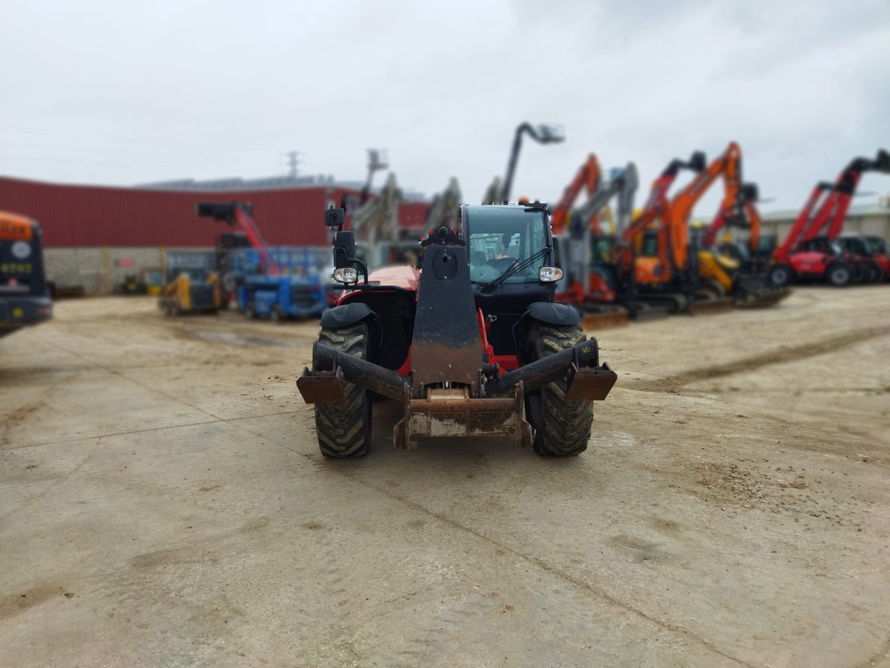 Teleskopski rukovatelj MANITOU MT1335 EASY: slika Teleskopski rukovatelj MANITOU MT1335 EASY
