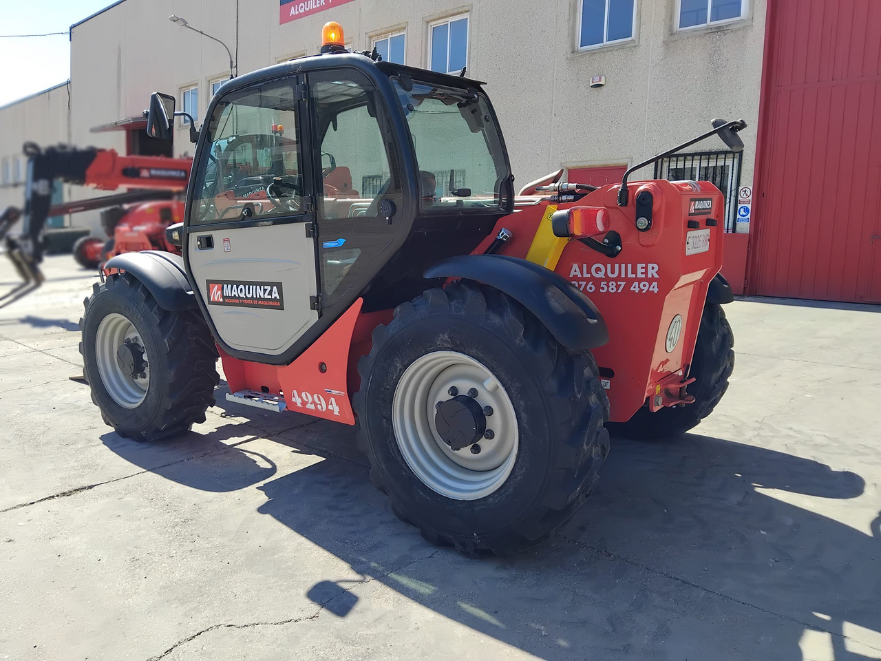 MANITOU MT733 EASY 75D - Teleskopski rukovatelj: slika MANITOU MT733 EASY 75D - Teleskopski rukovatelj MANITOU MT733 EASY 75D - Teleskopski rukovatelj: slika MANITOU MT733 EASY 75D - Teleskopski rukovatelj
