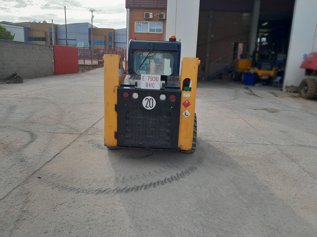 Zakup  MUSTANG 1650R MUSTANG 1650R: slika Zakup  MUSTANG 1650R MUSTANG 1650R