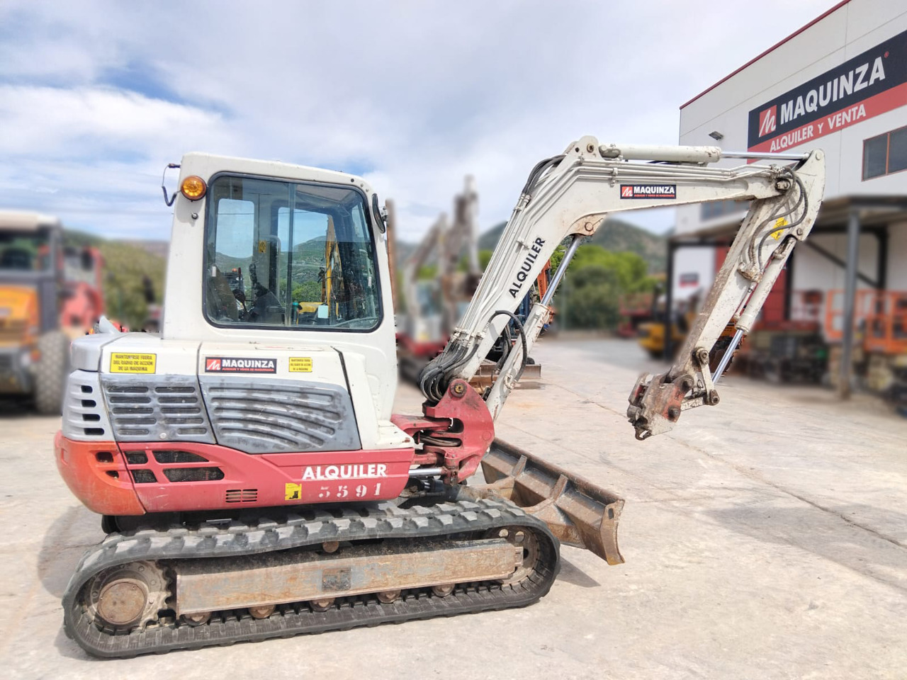 TAKEUCHI TB250 - Mini bager: slika TAKEUCHI TB250 - Mini bager TAKEUCHI TB250 - Mini bager: slika TAKEUCHI TB250 - Mini bager