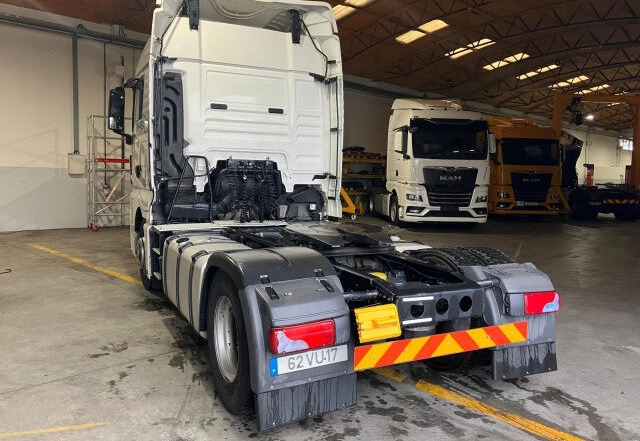 MAN TGX 18.500 4X2 BLS - Tegljač: slika MAN TGX 18.500 4X2 BLS - Tegljač MAN TGX 18.500 4X2 BLS - Tegljač: slika MAN TGX 18.500 4X2 BLS - Tegljač