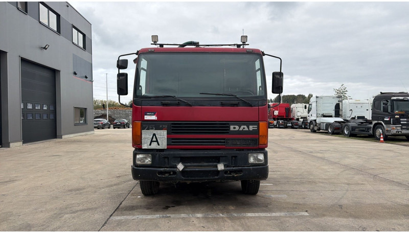 DAF 75 ATI 270 (10500 L / MANUAL PUMP / MANUAL GEARBOX / STEEL SUSP. / LAMES / POMPE MANUELLE) - Vakum kamion: slika DAF 75 ATI 270 (10500 L / MANUAL PUMP / MANUAL GEARBOX / STEEL SUSP. / LAMES / POMPE MANUELLE) - Vakum kamion DAF 75 ATI 270 (10500 L / MANUAL PUMP / MANUAL GEARBOX / STEEL SUSP. / LAMES / POMPE MANUELLE) - Vakum kamion: slika DAF 75 ATI 270 (10500 L / MANUAL PUMP / MANUAL GEARBOX / STEEL SUSP. / LAMES / POMPE MANUELLE) - Vakum kamion